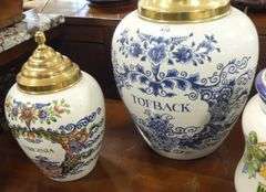 DUTCH AND ITALIAN POTTERY JARS