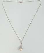 PEARL & DIAMOND PENDANT ON CHAIN
