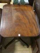 MAHOGANY PEDESTAL TABLE