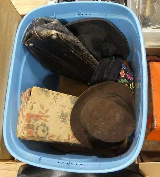 BIN LOT OF DOCTOR'S BAGS, HATS, RUG, ETC.