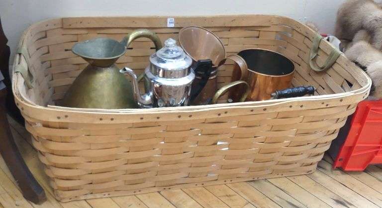 BASKET OF COPPER AND METAL WARE