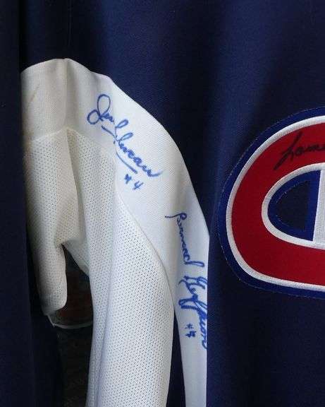 AUTOGRAPHED MONTREAL CANADIENS JERSEY