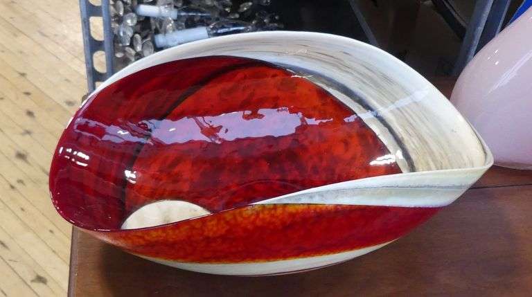 THREE PIECES OF ART GLASS