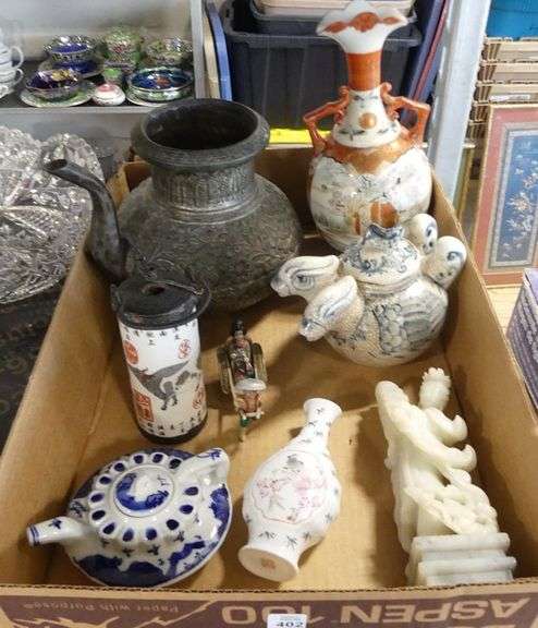 BOX LOT OF ASIAN ITEMS
