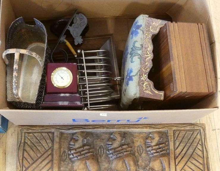 BOX LOT OF WOODEN AND METAL ITEMS