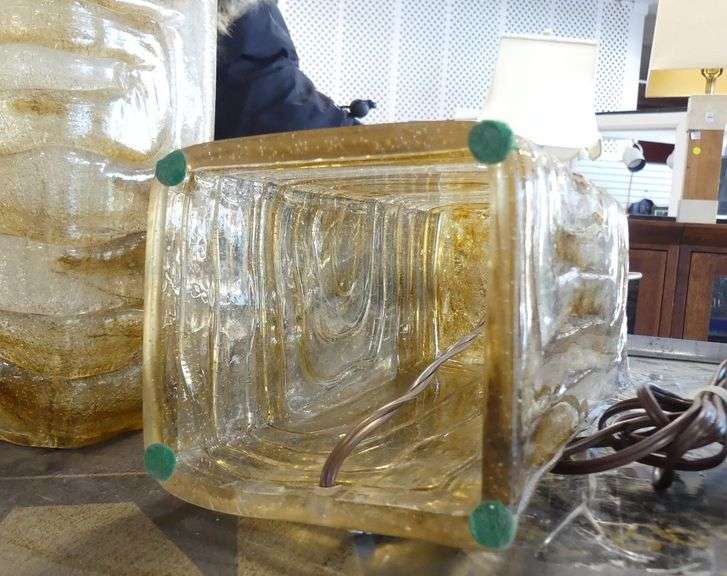 PAIR OF MCM LUCITE TABLE LAMPS