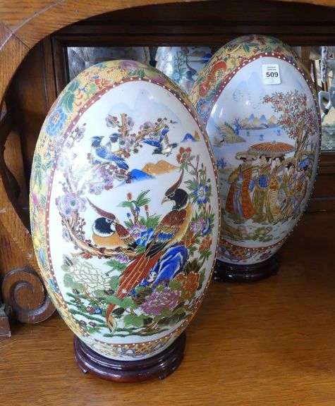 THREE CHINESE PORCELAIN "EGG" FIGURINES