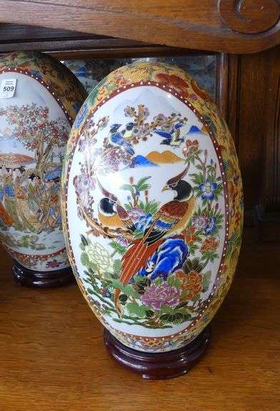THREE CHINESE PORCELAIN "EGG" FIGURINES