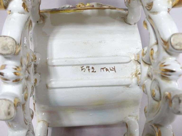 ITALIAN CERAMIC "STAGECOACH" PLANTER