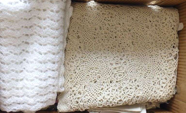 LINENS, GLOVES AND HATS