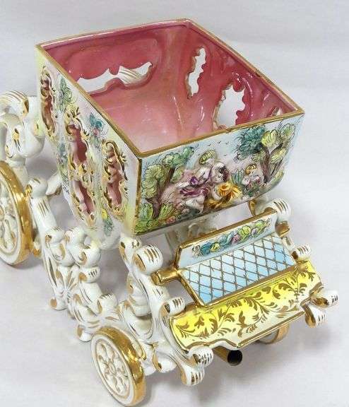 ITALIAN CERAMIC "STAGECOACH" PLANTER