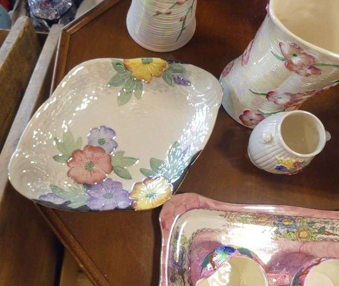 ELEVEN PIECES OF ART POTTERY