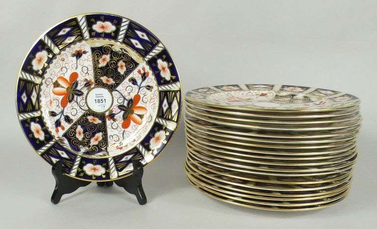 SET 19 DERBY PLATES