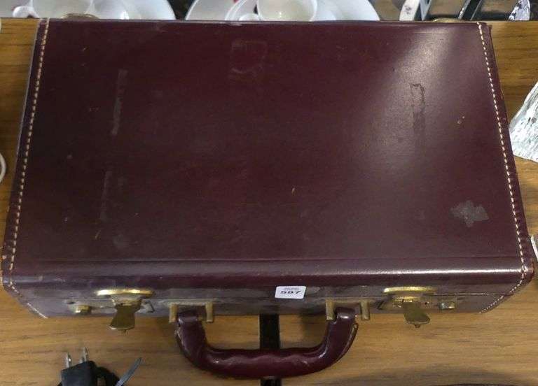 SELMER CLARINET WITH CASE