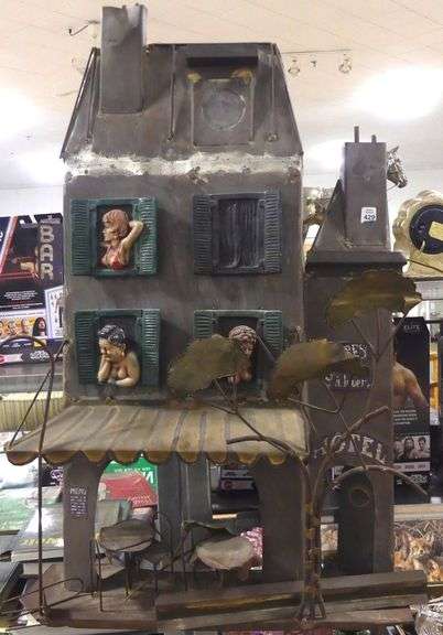 UNIQUE METAL WALL HANGING