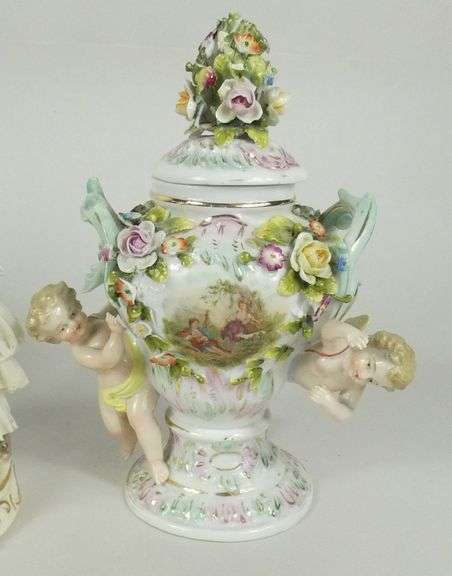PORCELAIN & FAIENCE