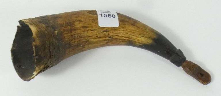 ANTIQUE POWDER HORN