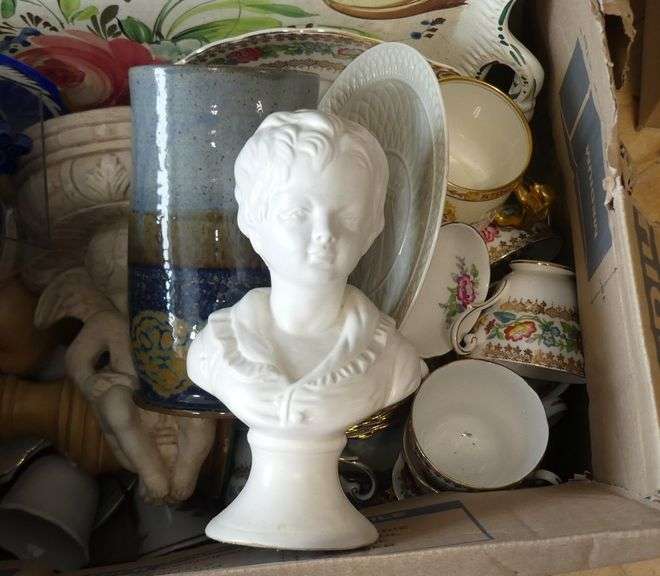 BOX LOT OF POTTERY, BUSTS, ETC.