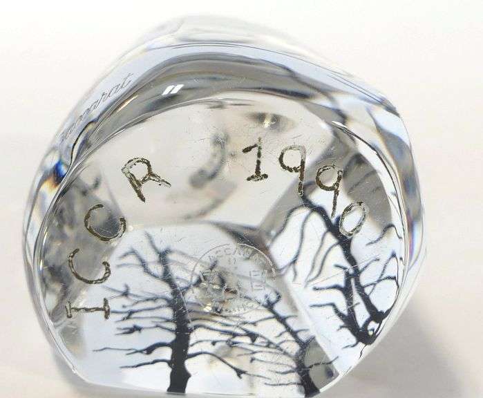 BACCARAT CRYSTAL PAPERWEIGHT