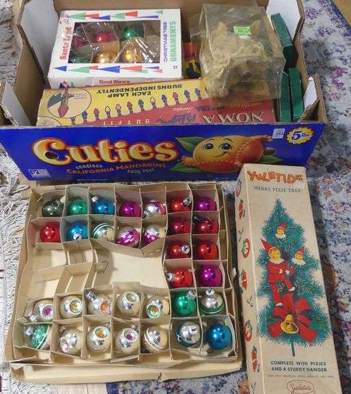 BOX OF VINTAGE CHRISTMAS DECORATIONS