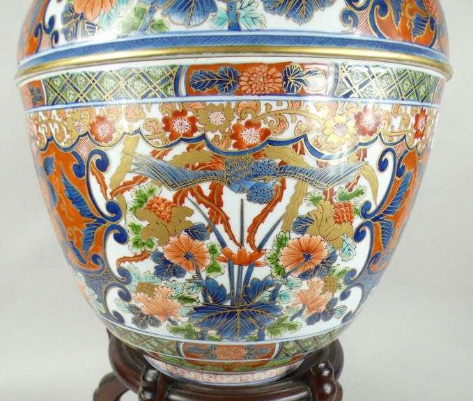 MASSIVE IMARI COVERED BOWL