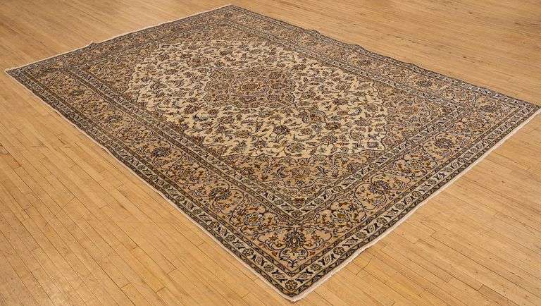 WHITE KASHAN CARPET