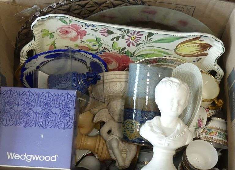 BOX LOT OF POTTERY, BUSTS, ETC.