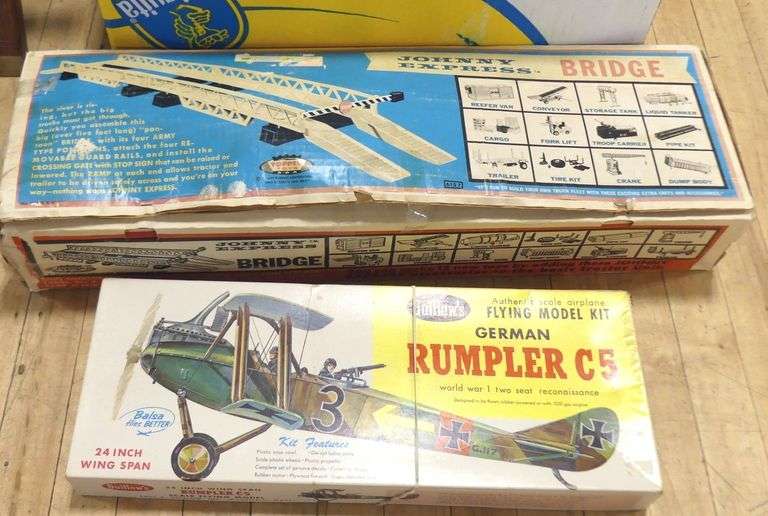 BOX LOT OF TOYS AND MODELS