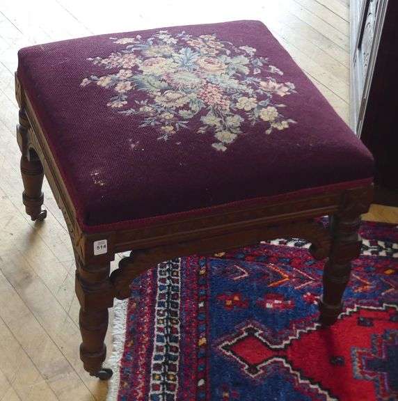 VICTORIAN NEEDLEPOINT FOOTSTOOL