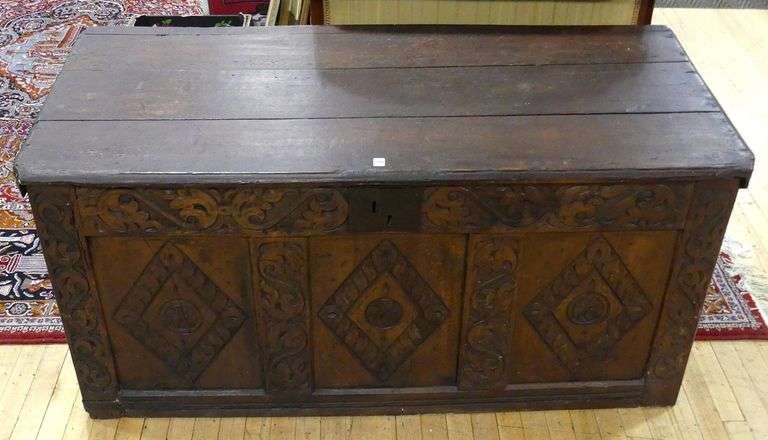 18TH CENTURY OAK BLANKET BOX