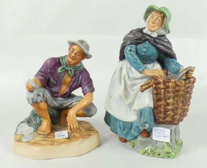 2 DOULTON FIGURINES & BOOK