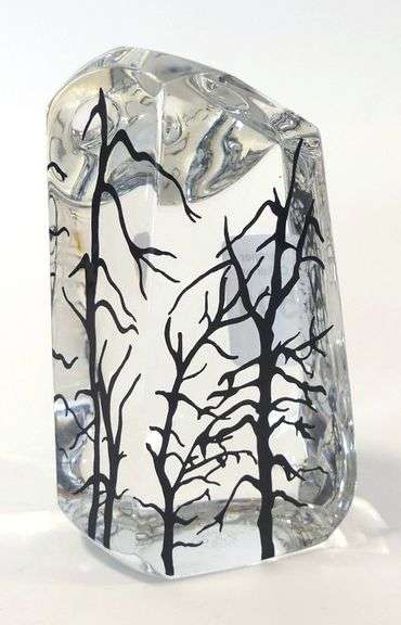 BACCARAT CRYSTAL PAPERWEIGHT