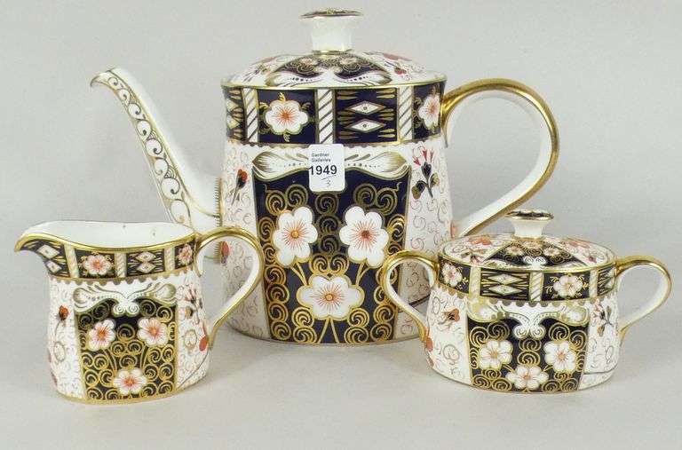 DERBY THREE-PIECE SERVICE