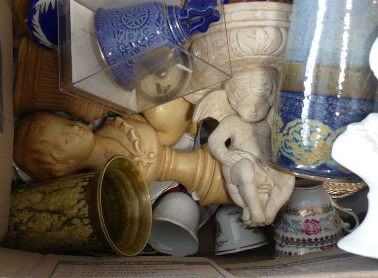 BOX LOT OF POTTERY, BUSTS, ETC.
