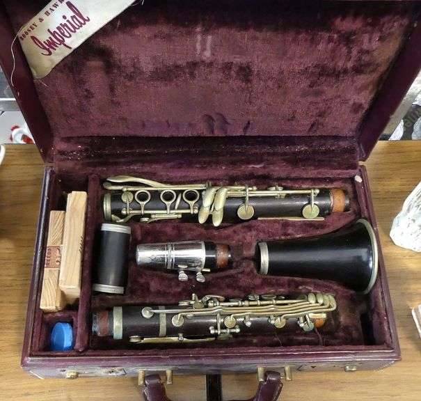 SELMER CLARINET WITH CASE