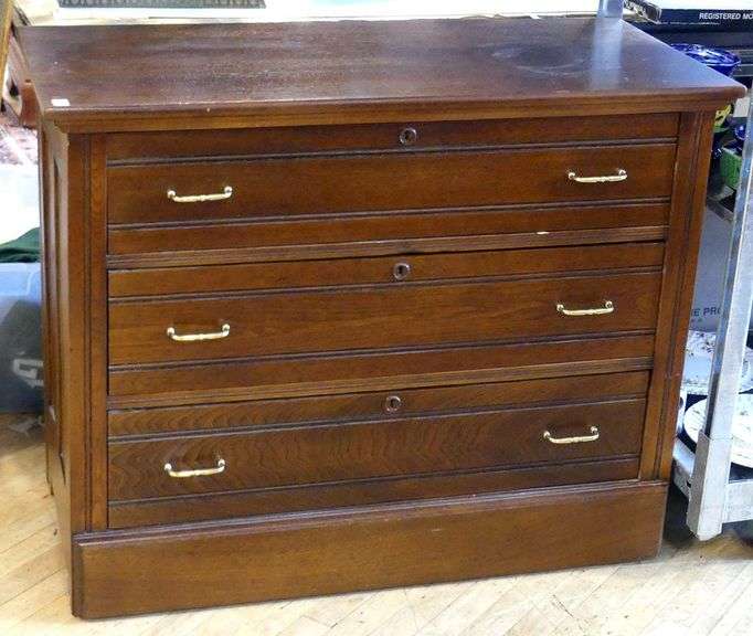 ANTIQUE OAK DRESSER