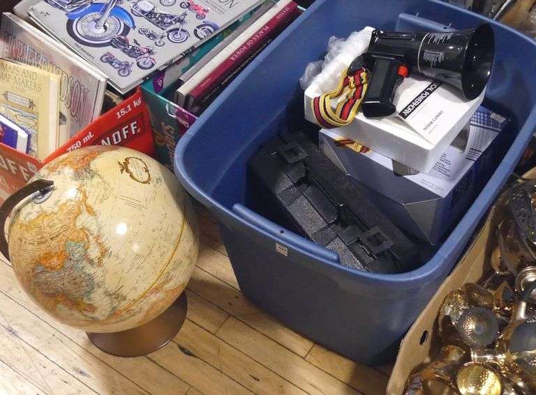 GLOBE, MEGAPHONE, CUTLERY AND DOG TRAINER