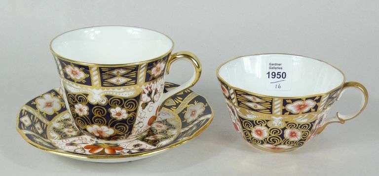 DERBY CUPS & SAUCERS