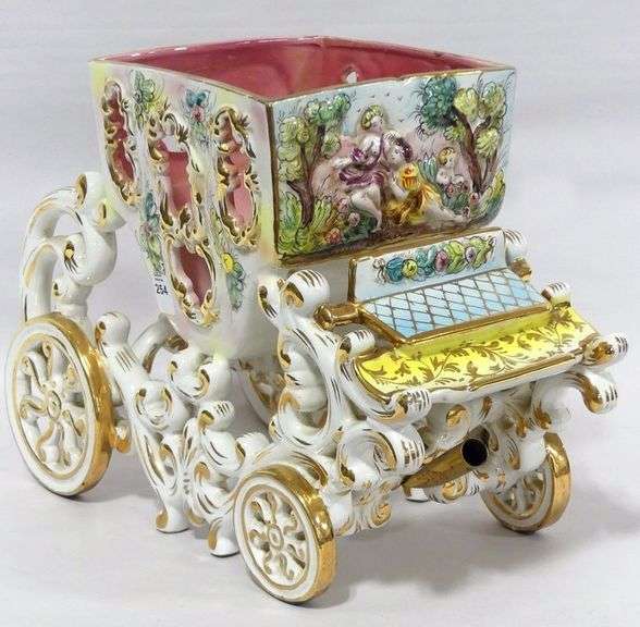 ITALIAN CERAMIC "STAGECOACH" PLANTER