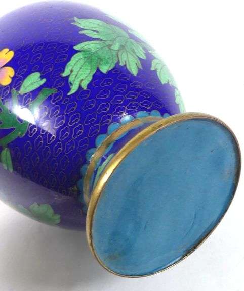 CHINESE CLOISONNÉ VASE