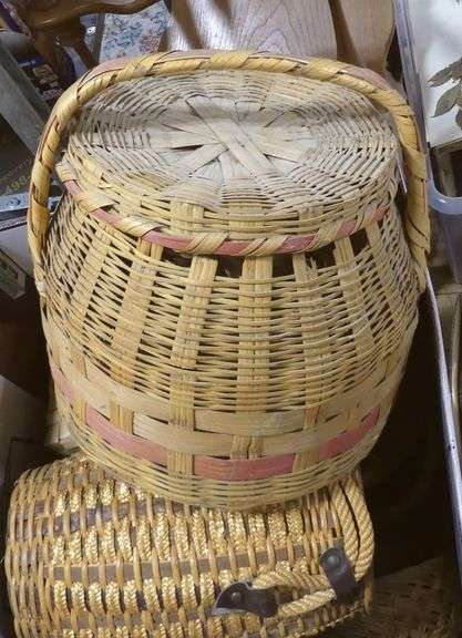 LARGE BOX OF WICKER BASKETS