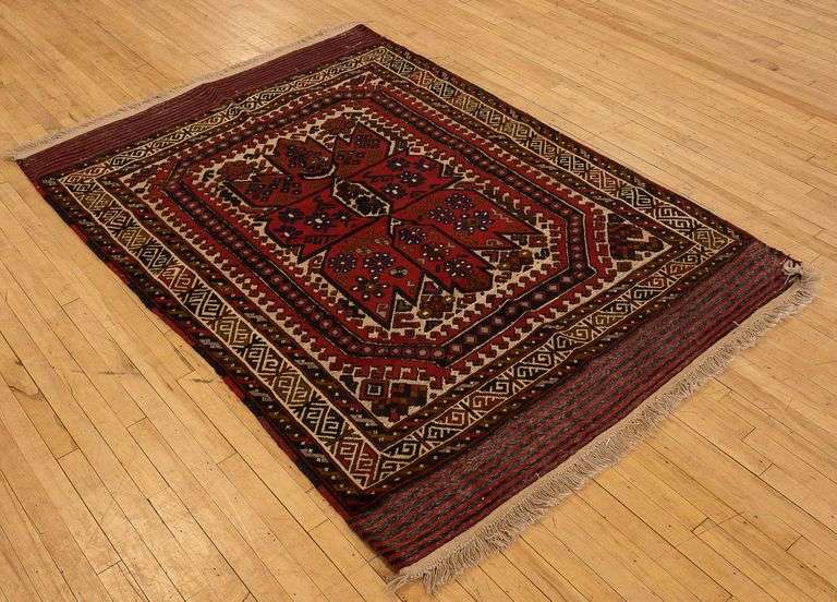 KILIM RUG