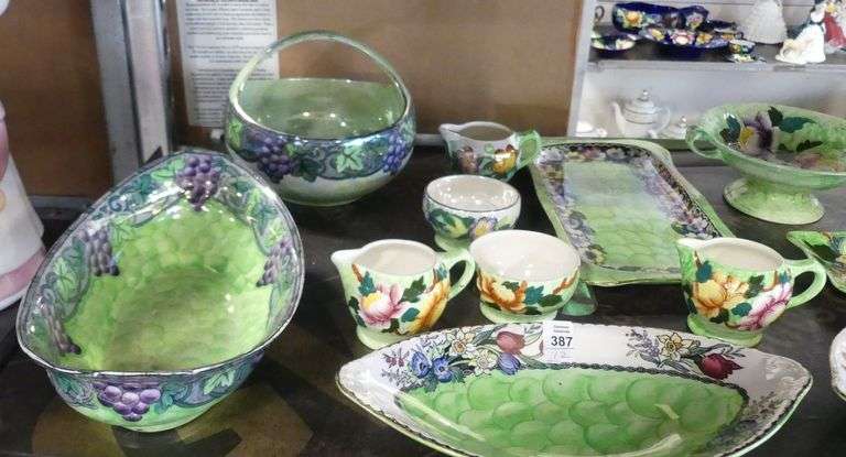 TWELVE PIECES OF MALING ART POTTERY