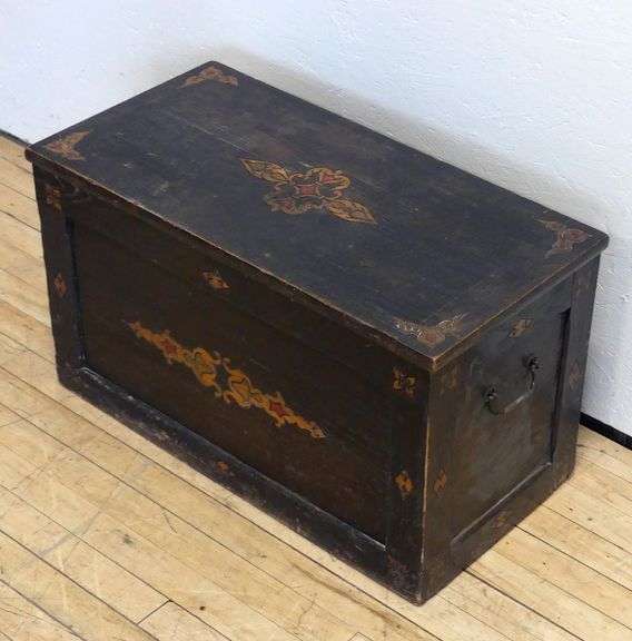 OAK STORAGE CHEST