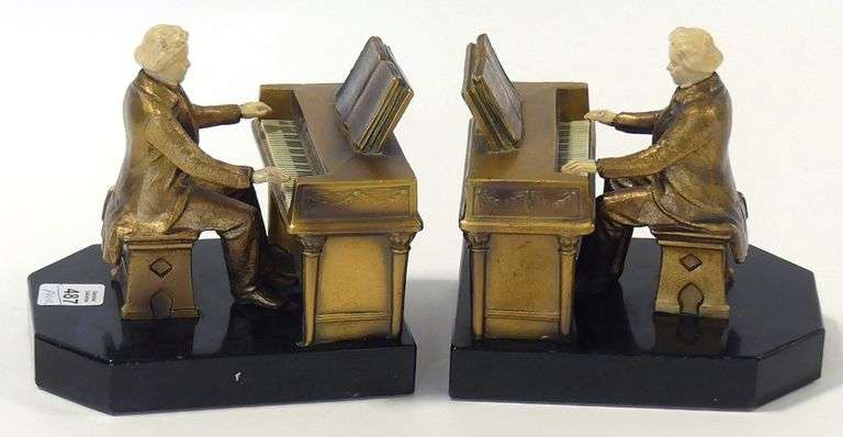 PAIR OF "BEETHOVEN" BOOKENDS
