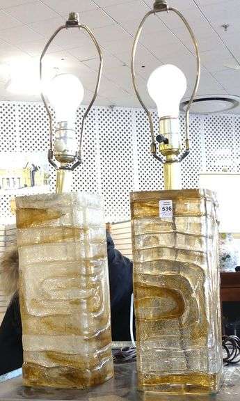 PAIR OF MCM LUCITE TABLE LAMPS