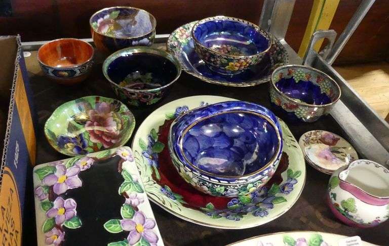 FIFTEEN PIECES OF MALING POTTERY