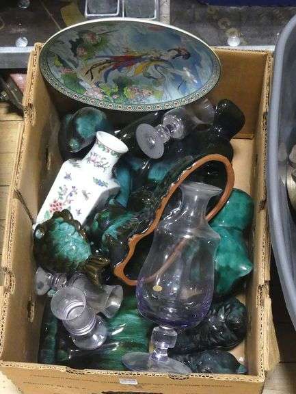 BOX LOT OF BLUE MOUNTAIN POTTERY, ETC.