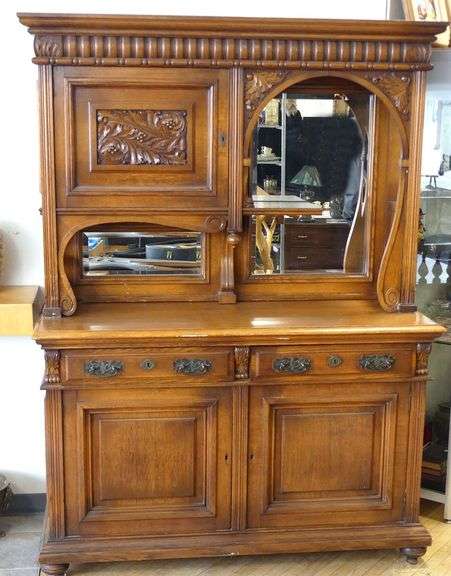 19TH CENTURY OAK MIRRORED-BACK SIDEBOARD