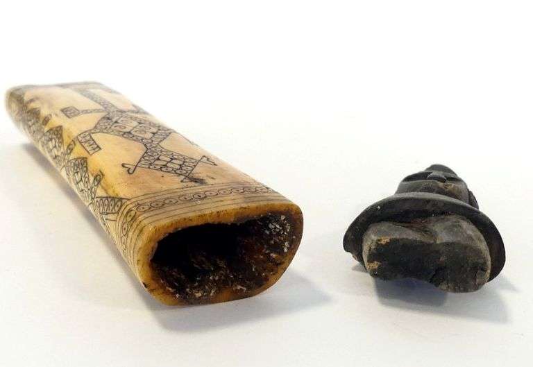 DAYAK SHAMAN CEREMONIAL CONTAINER